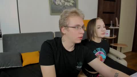 Snapshot of samyscott chatting on 12.02.25 SamyScott online show from 12.02.25