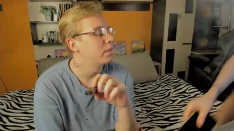 Snapshot of samyscott chatting on 02.05.26 SamyScott online show from 02.05.26