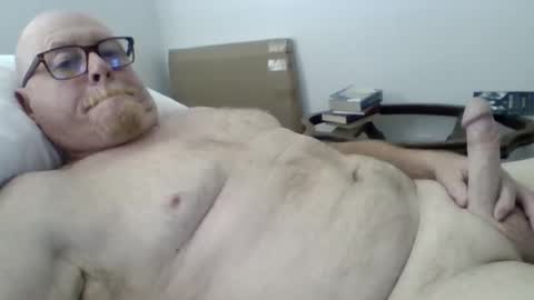 Snapshot of sanager40 chatting on 12.21.25 sanager40 online show from 12.21.25