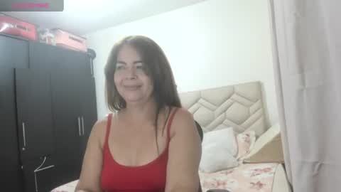 Snapshot of sanddi_milff chatting on 07.23.26 Sanddi online show from 07.23.26