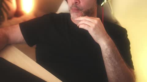 Snapshot of sanders_white chatting on 03.04.25 Sanders online show from 03.04.25