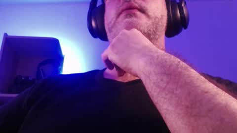 Snapshot of sanders_white chatting on 11.06.25 Sanders online show from 11.06.25