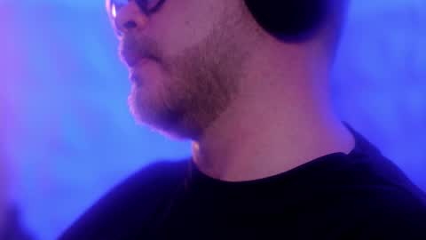 Snapshot of sanders_white chatting on 12.01.25 Sanders online show from 12.01.25