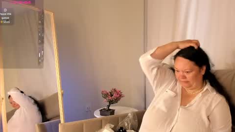 Snapshot of sandra__jackson chatting on 06.17.26 sandra__jackson online show from 06.17.26