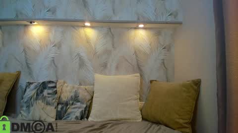 Snapshot of sandra__wilson chatting on 11.07.25 Sandra online show from 11.07.25