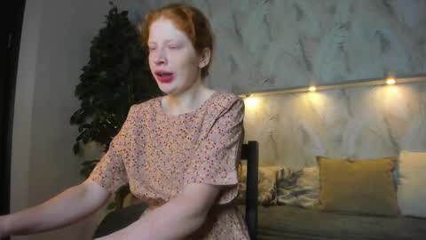 Snapshot of sandra__wilson chatting on 11.21.25 Sandra online show from 11.21.25