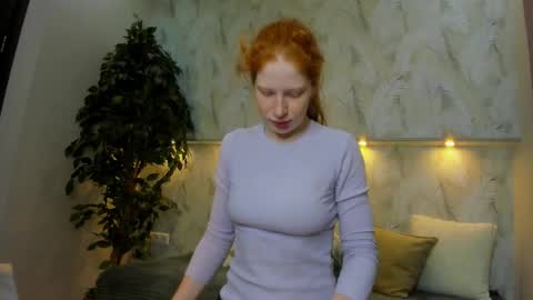 Snapshot of sandra__wilson chatting on 11.24.25 Sandra online show from 11.24.25