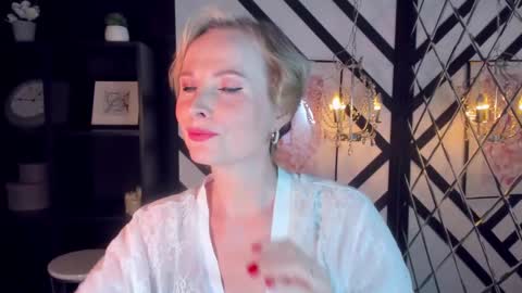 Sandra online show from 02.24.25