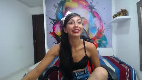 Snapshot of sandra_petite19 chatting on 05.04.26 sandra online show from 05.04.26