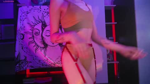 Sandy  online show from 12.06.24