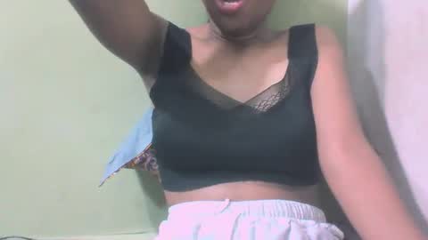 Snapshot of sandy735579 chatting on 02.21.26 sandy735579 online show from 02.21.26