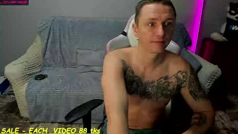 Snapshot of sandy_chris chatting on 01.21.25 Sandy and Chris online show from 01.21.25