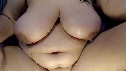Snapshot of sandy_louisexxx chatting on 09.24.25 sandy louisexxx online show from 09.24.25