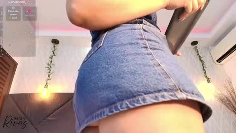 Snapshot of sandy_rivas chatting on 10.04.25 SAM online show from 10.04.25