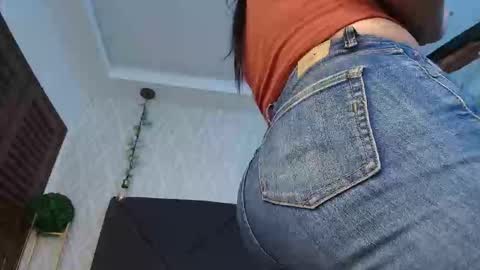 Snapshot of sandy_rivas chatting on 12.15.25 SAM online show from 12.15.25