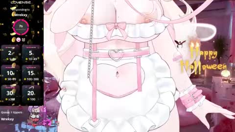 Snapshot of sandyluxury chatting on 10.06.25 Sandy online show from 10.06.25