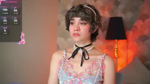 Snapshot of sandzu_ chatting on 12.13.25 Viola online show from 12.13.25