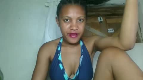 Snapshot of sanelie09 chatting on 11.12.25 sanelie09 online show from 11.12.25