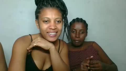 Snapshot of sanelie09 chatting on 11.23.25 sanelie09 online show from 11.23.25