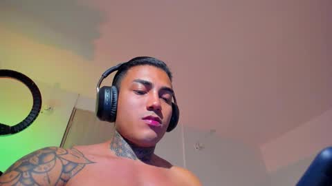 Snapshot of santi__ferrer chatting on 02.12.26 Santi Ferrer online show from 02.12.26