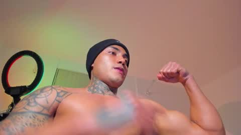 Snapshot of santi__ferrer chatting on 02.25.26 Santi Ferrer online show from 02.25.26