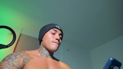Snapshot of santi__ferrer chatting on 04.30.26 Santi Ferrer online show from 04.30.26