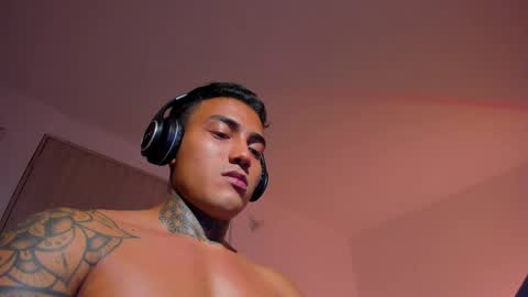 Snapshot of santi__ferrer chatting on 05.22.26 Santi Ferrer online show from 05.22.26