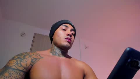 Snapshot of santi__ferrer chatting on 05.27.26 Santi Ferrer online show from 05.27.26
