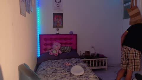 Snapshot of santi_fabulous chatting on 12.18.25 santi_fabulous online show from 12.18.25