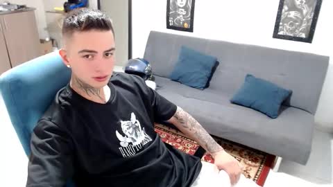 Snapshot of santi_ss chatting on 11.09.25 santi_ss online show from 11.09.25