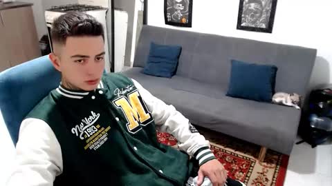 Snapshot of santi_ss chatting on 11.30.25 santi_ss online show from 11.30.25