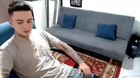 Snapshot of santi_ss chatting on 12.02.25 santi_ss online show from 12.02.25