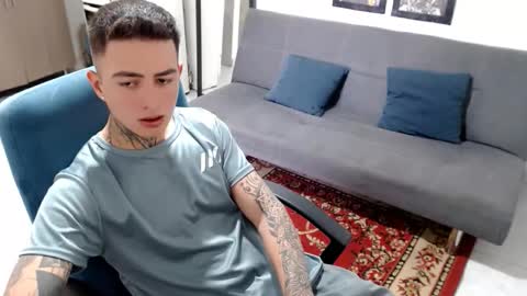 Snapshot of santi_ss chatting on 12.15.25 santi_ss online show from 12.15.25