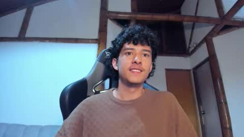 santi_twink19 online show from 02.21.26