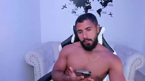 santiago_huntt online show from 09.22.25