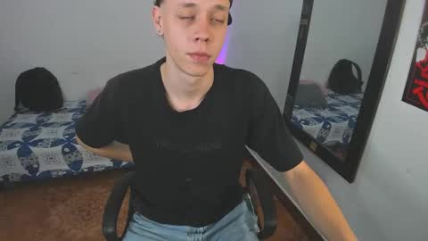 Julius Novachrono  online show from 02.18.26