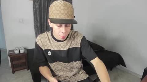 Julius Novachrono  online show from 03.20.26