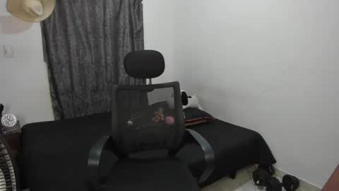 Snapshot of santiceballo chatting on 04.20.26 Julius Novachrono online show from 04.20.26