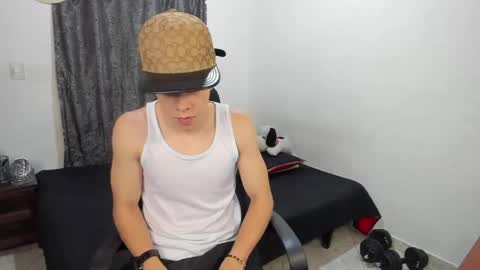 Snapshot of santiceballo chatting on 04.23.26 Julius Novachrono online show from 04.23.26