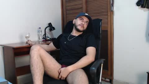 santiexxx online show from 10.25.25