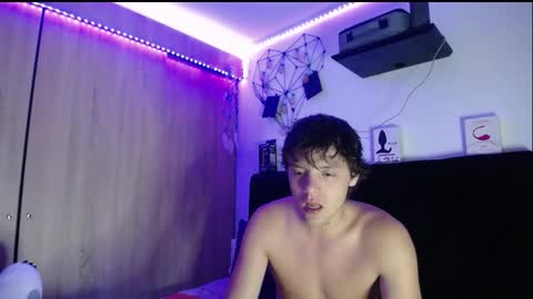 Snapshot of santii_rose chatting on 01.12.26 Santii online show from 01.12.26