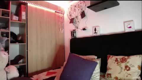 Snapshot of santii_rose chatting on 02.21.26 Santii online show from 02.21.26