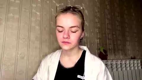 Snapshot of santinalabonne chatting on 06.27.26 Rina online show from 06.27.26