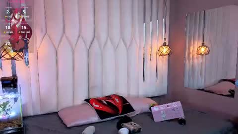 Snapshot of santsara chatting on 06.12.26 SANTSARA online show from 06.12.26