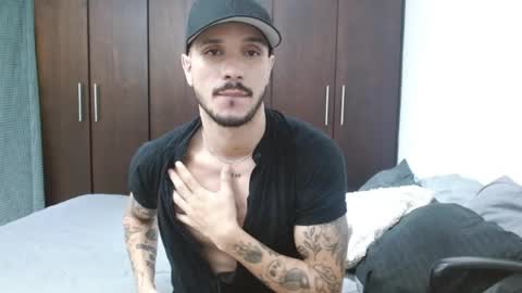 Snapshot of santti_torres chatting on 05.12.26 Santy Torres online show from 05.12.26