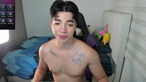 Snapshot of santy7u7 chatting on 10.07.25 Mr. Santiago online show from 10.07.25