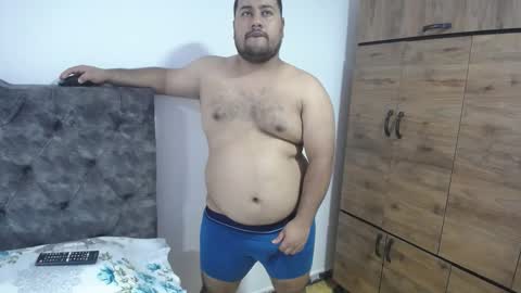 Snapshot of santy_gold chatting on 09.11.25 Santiago online show from 09.11.25