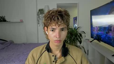 kitty online show from 09.23.25