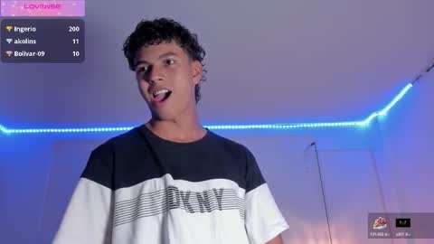 Snapshot of santy_stump chatting on 09.11.25 santy_stump online show from 09.11.25