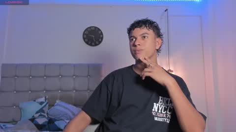 Snapshot of santy_stump chatting on 09.26.25 santy_stump online show from 09.26.25